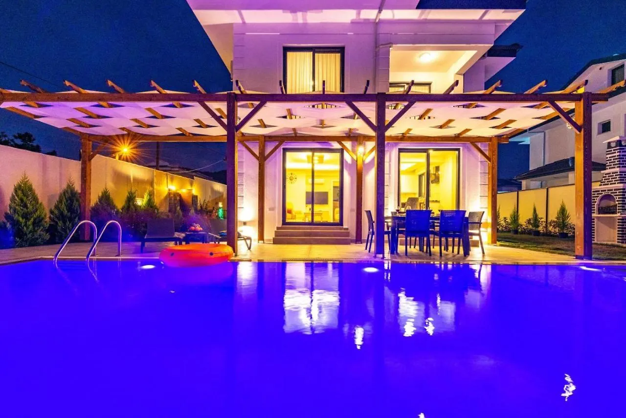 Villa Leona - 5 Bedroom Holiday Villa In Fethiye Turkey