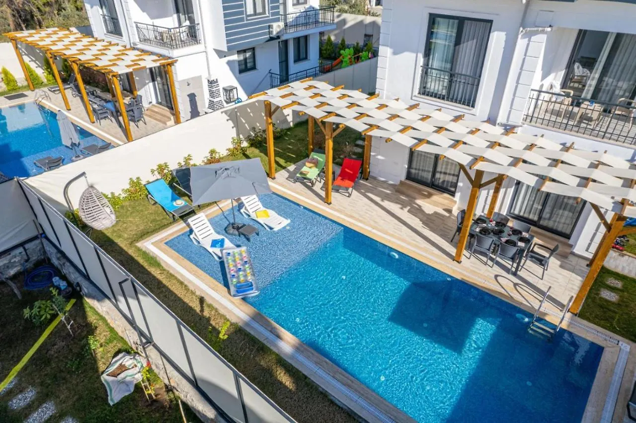 Villa Leona - 5 Bedroom Holiday Villa In Fethiye