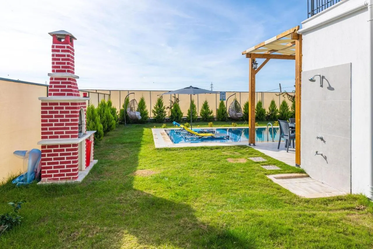 Villa Leona - 5 Bedroom Holiday Villa In Fethiye