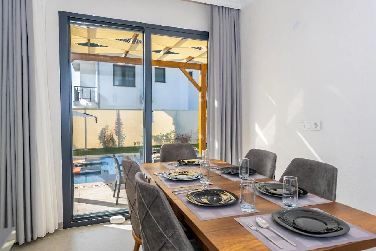 Villa Leona - 5 Bedroom Holiday Villa In Fethiye 0*,