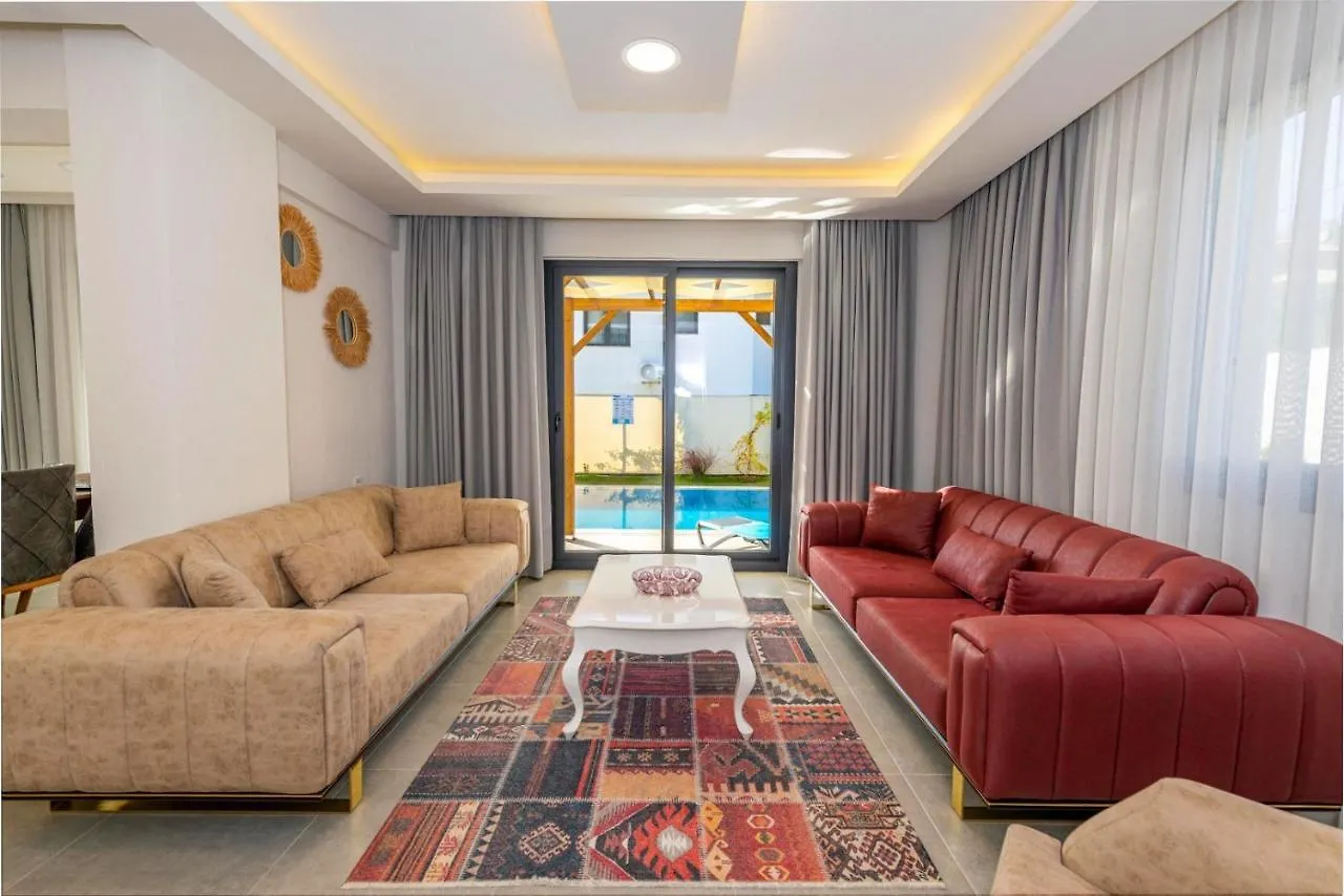 Villa Leona - 5 Bedroom Holiday Villa In Fethiye