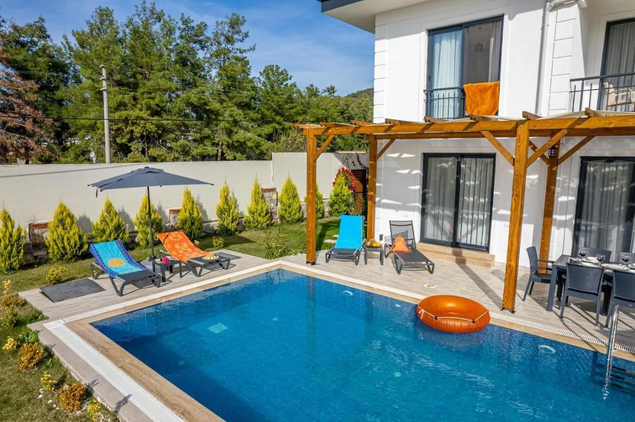 Villa Leona - 5 Bedroom Holiday Villa In Fethiye